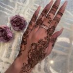 Henna artist - Image 3
