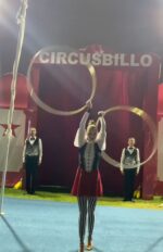 Hula-hoop act - Image 5