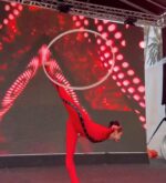 Hula-hoop act - Image 8