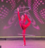 Hula-hoop act - Image 2