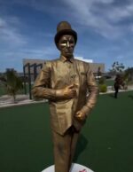 Living Statue - Image 4